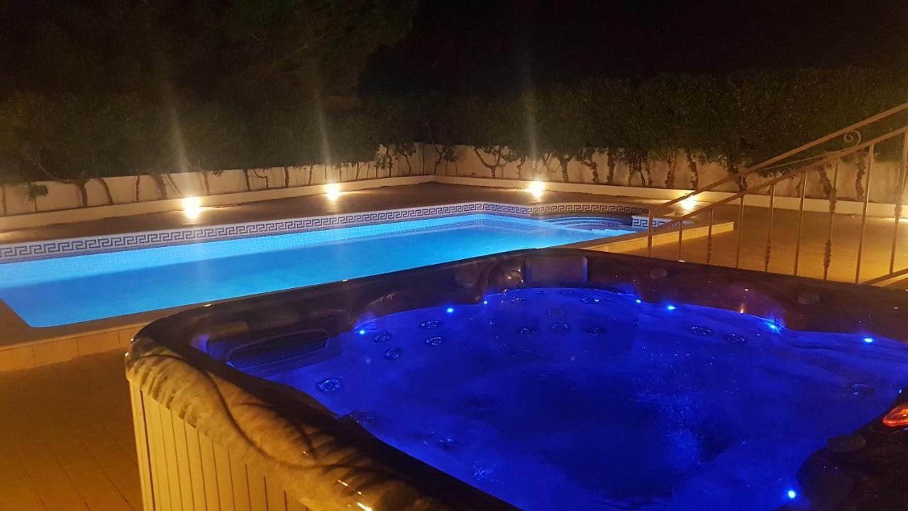 Sunset Villa By Laranjal Rentals Olhos de Agua  Exterior foto